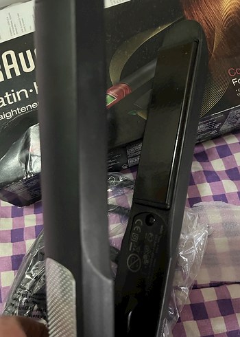 Braun Dijital Ekranlı Saç Düzleştirici - Görsel 5