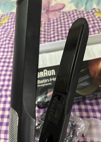 Braun Dijital Ekranlı Saç Düzleştirici - Görsel 3