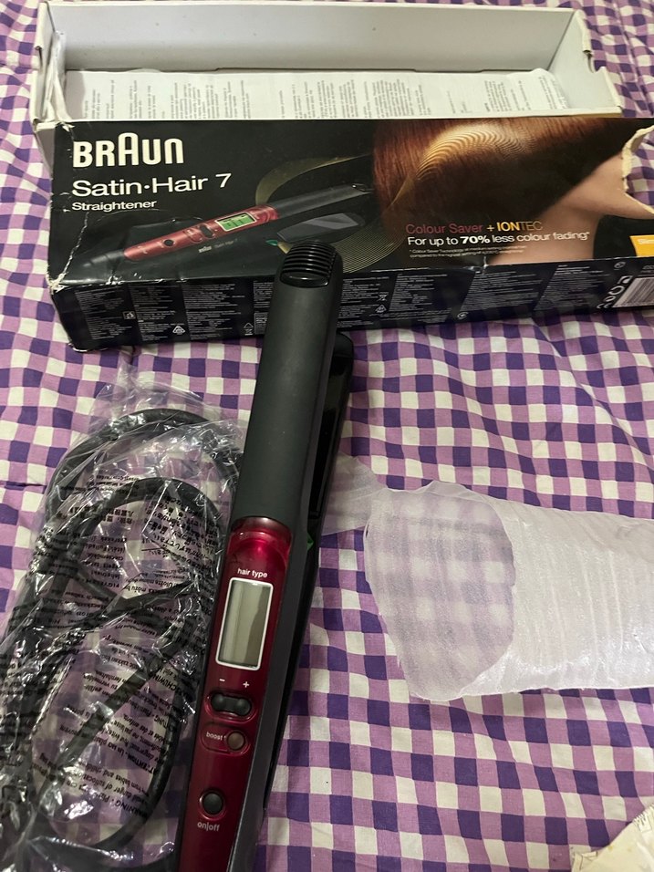 Braun Dijital Ekranlı Saç Düzleştirici - Görsel 2