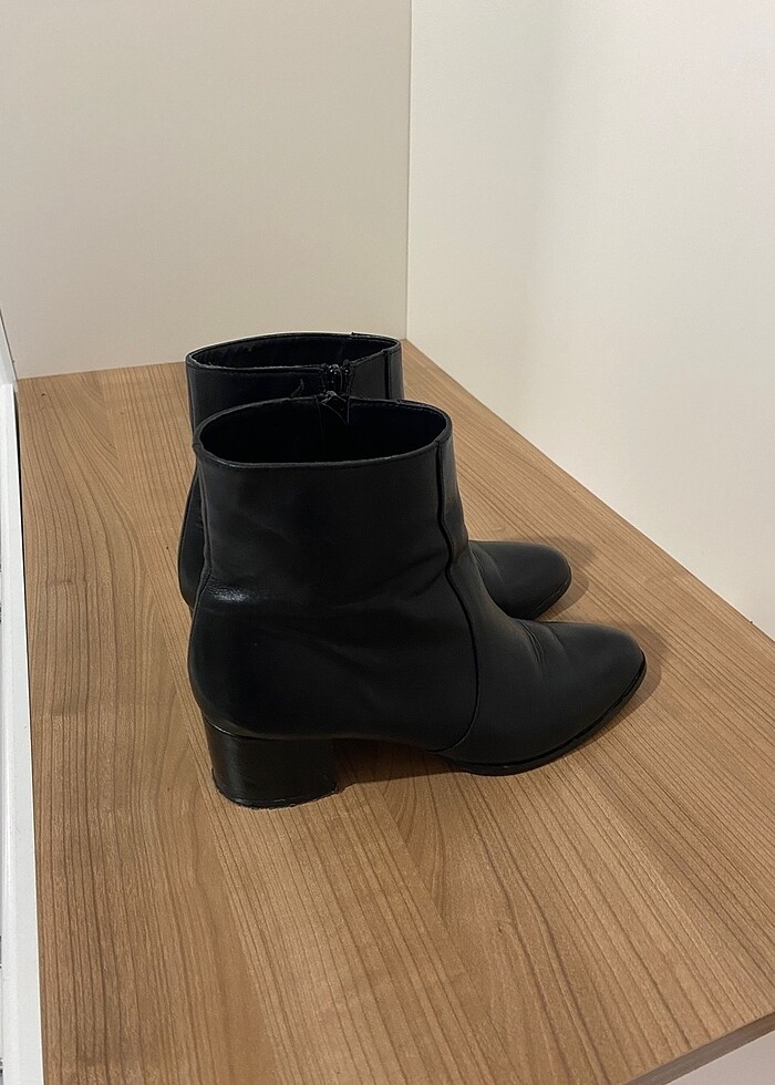 Ninewest kadın bot - Görsel 2
