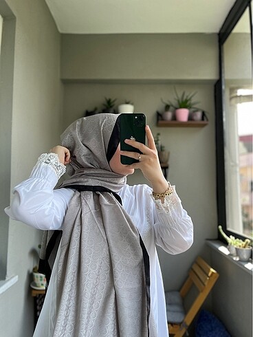 Diğer Orkide Monogram Şal