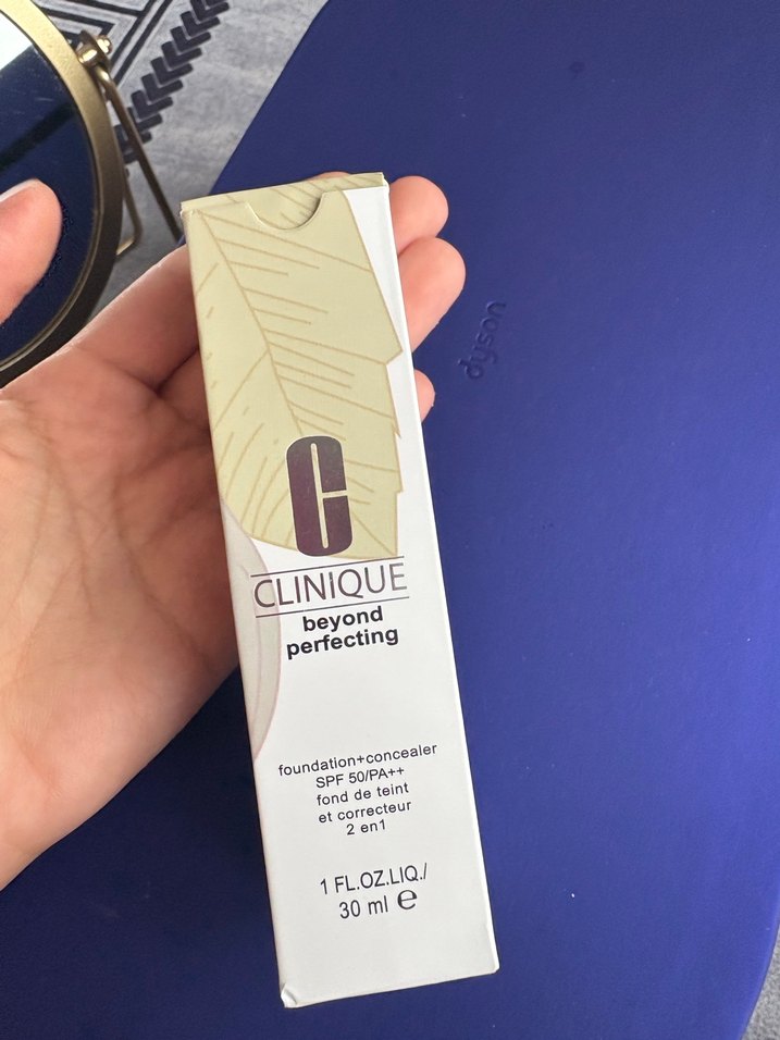 Clinique Bej Fondöten - Görsel 2