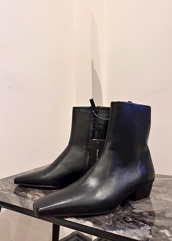Massimo Dutti Siyah Deri Stiletto Topuklu Kadın Bot