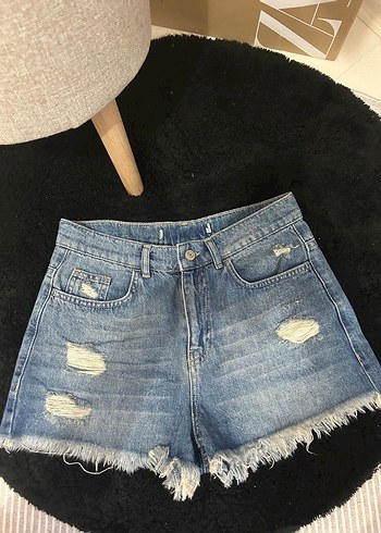 Kadın Denim Mini Şort Yırtık Detaylı