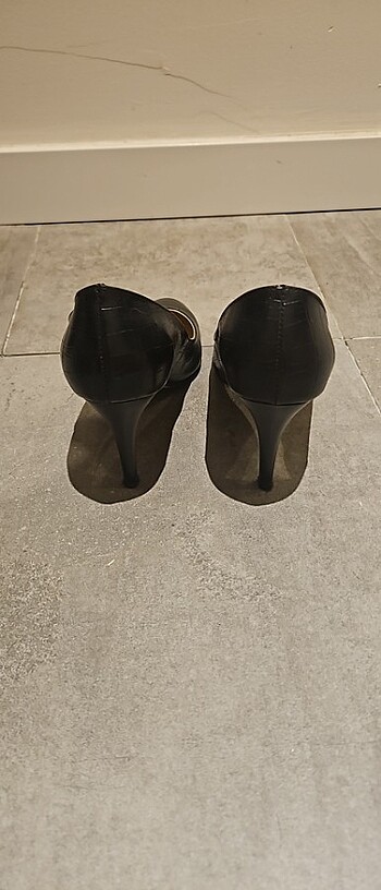 39 Beden Siyah Deri stiletto