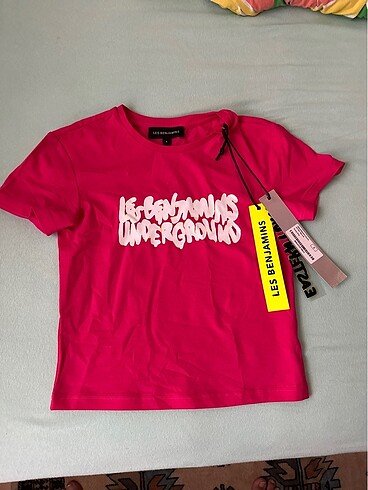Les benjamins crop tarzı tshort