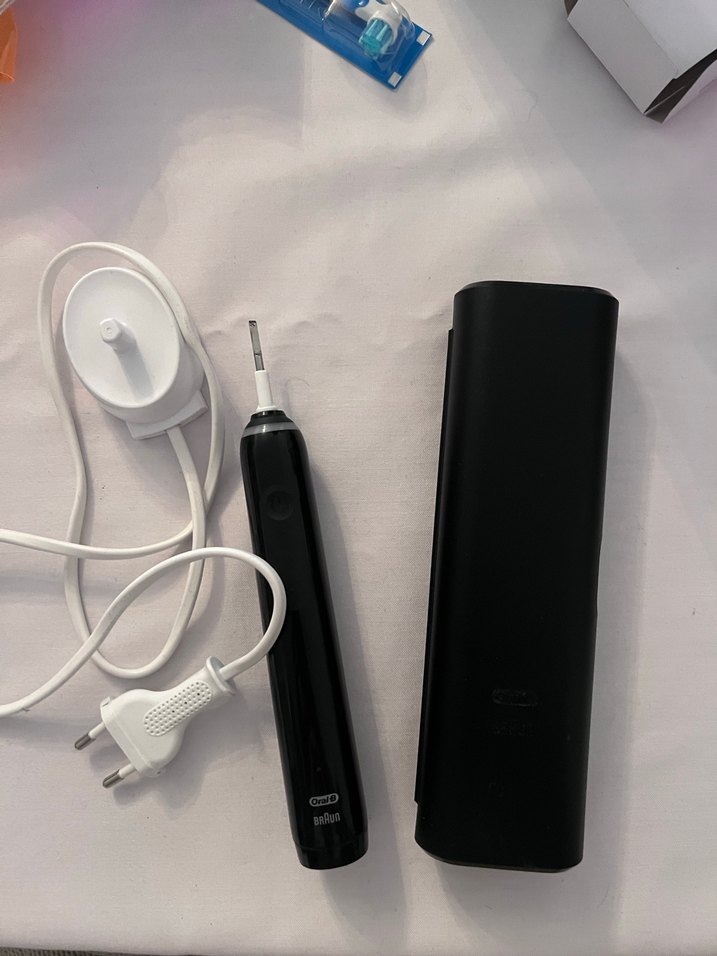 Oral-B Pro Series 3 Siyah Seyahat Seti - Görsel 2