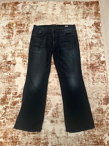 Mavi Jeans Molly Model