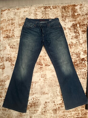 Mavi Jeans Molly Model