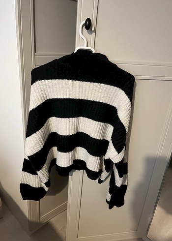 Kadın Siyah-Beyaz Çizgili Triko Kazak - Görsel 4