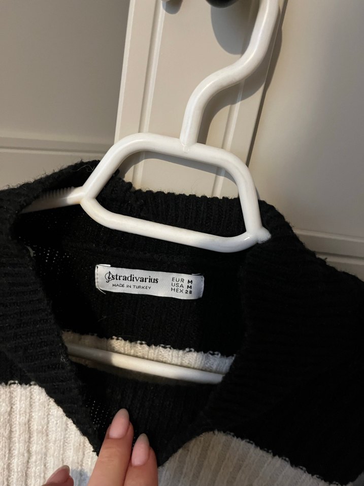 Kadın Siyah-Beyaz Çizgili Triko Kazak - Görsel 3