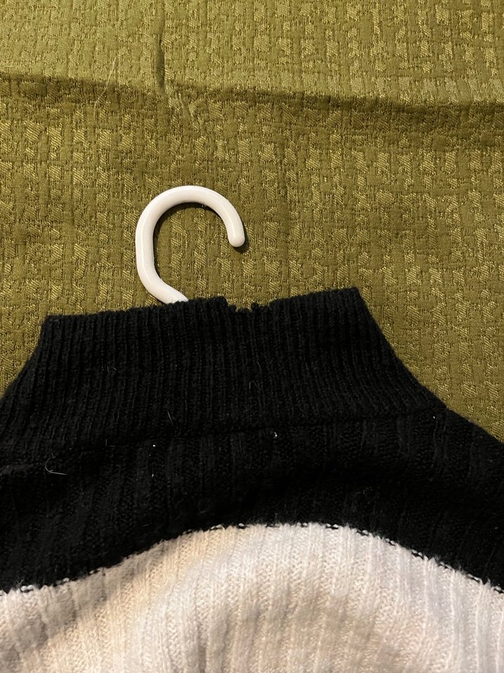 Kadın Siyah-Beyaz Çizgili Triko Kazak - Görsel 5