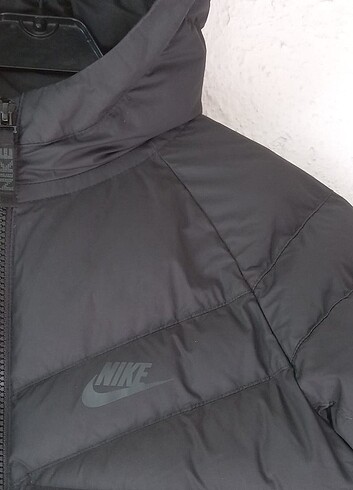 11-12 Yaş Beden siyah Renk Nike mont 