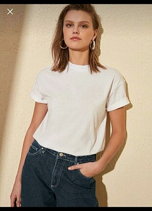Beyaz tshirt