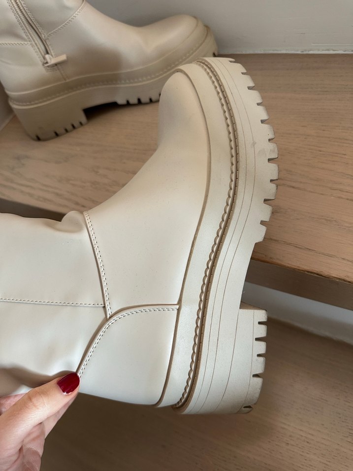 Bej Deri Kadın Dizüstü Çizme - Görsel 3