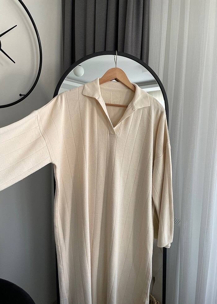 Uzun yırtmaçlı triko elbise - Görsel 2