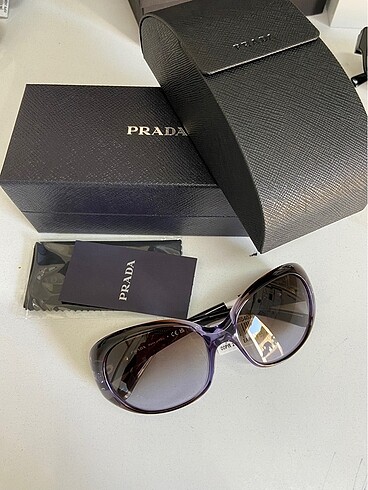 PRADA GÜNEŞ GÖZLÜĞÜ