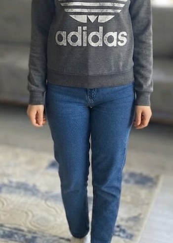 Adidas Gri Sweatshirt Mavi Dar Kesim Jean