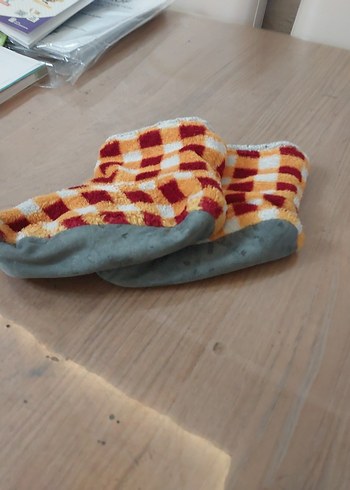 Kız Çocuk Renkli Kareli Sıcak Ev Patiği - Görsel 2