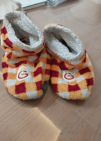 Kız Çocuk Renkli Kareli Sıcak Ev Patiği - Görsel 3