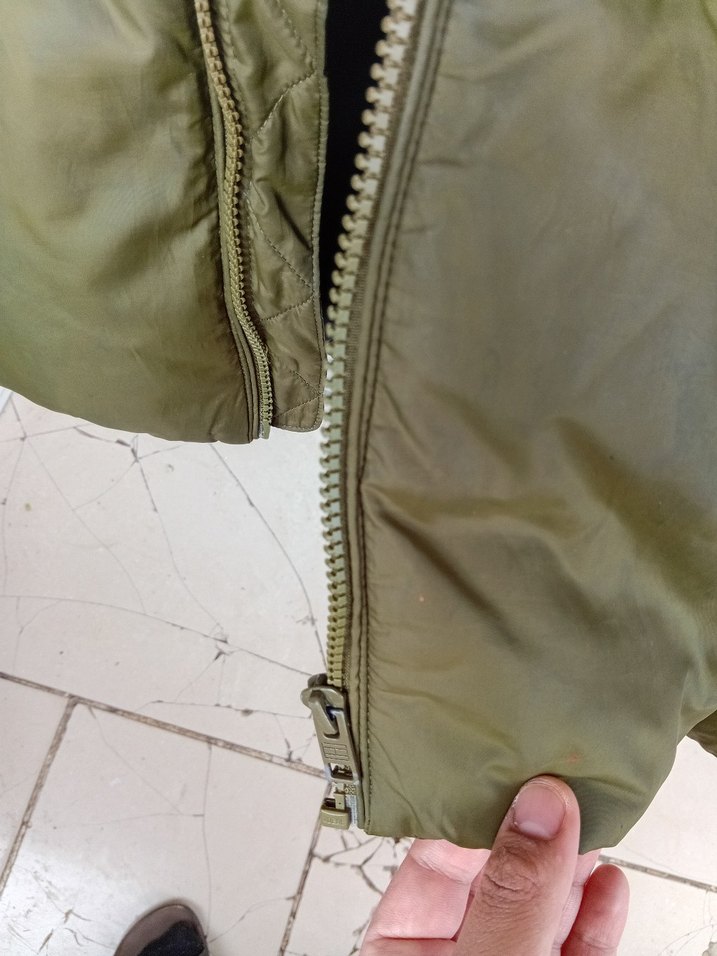 Yeşil Parlak Erkek Çocuk Kapitone Mont - Görsel 4