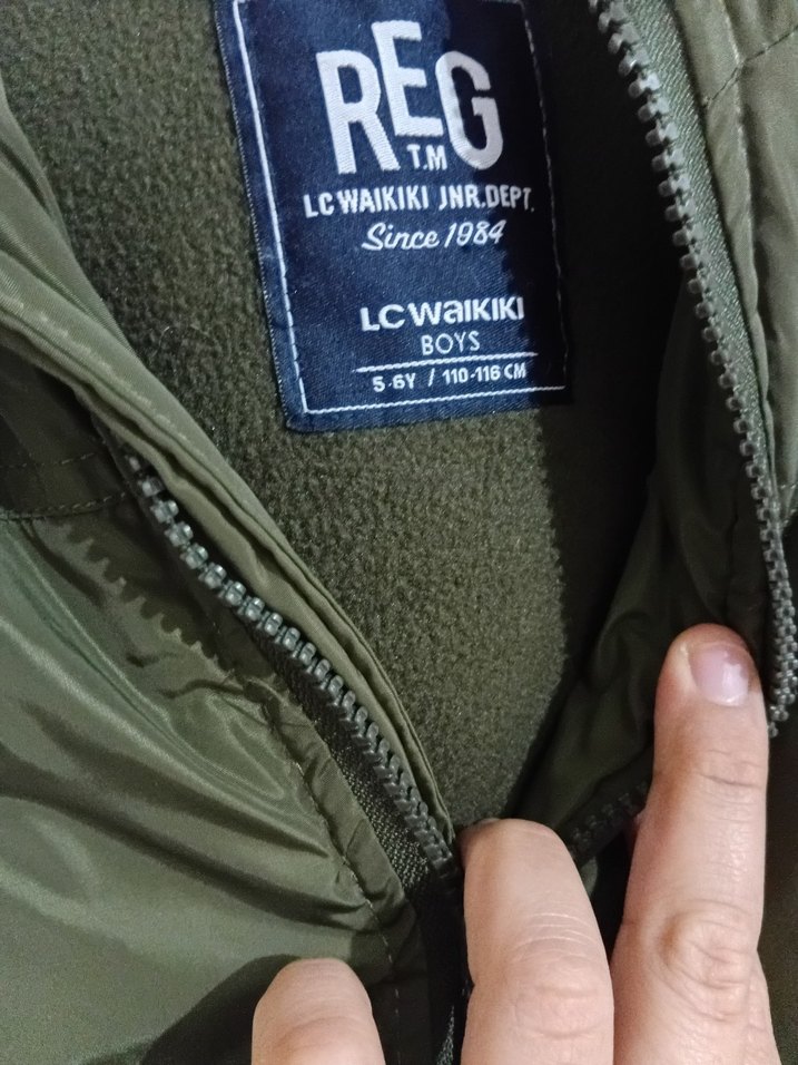 Erkek Çocuk Kemerli Koyu Yeşil Mont - Görsel 2