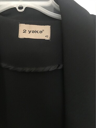 Uzun bir yelektir