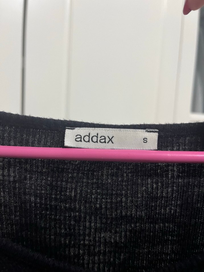 Siyah V Yakalı Uzun Kollu Kadın Bluz - Görsel 4