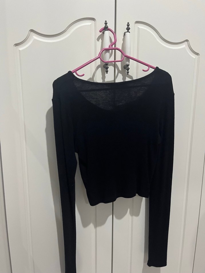 Siyah V Yakalı Uzun Kollu Kadın Bluz - Görsel 2