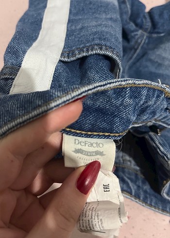 Kadın Mavi Kot Şort - Salaş Kesim - Görsel 3