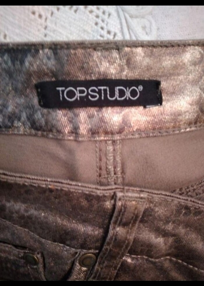 TOP STUDIO  MARKA ILAN DESENLI LIKRALI KUMAŞ BAYAN PANTOLON  - Görsel 2