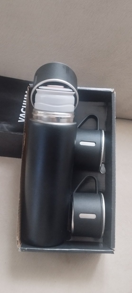 Siyah Vakumlu Termos ve İki Bardak Seti - Görsel 3