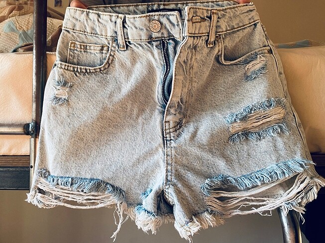 Yırtıklı Denim Sort