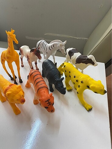  Plastik Safari Hayvanları