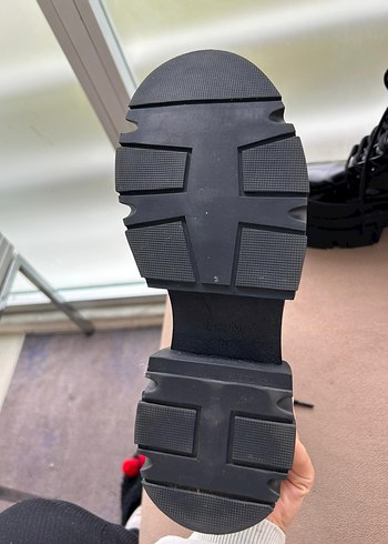 Siyah Bağcıklı Platform Topuklu Gotik Kadın Botu Bershka 36 no - Görsel 4