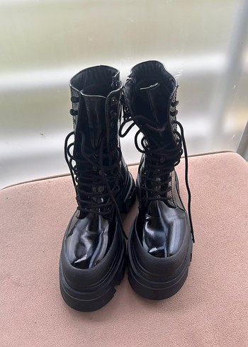 Siyah Bağcıklı Platform Topuklu Gotik Kadın Botu Bershka 36 no - Görsel 7