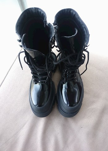Siyah Bağcıklı Platform Topuklu Gotik Kadın Botu Bershka 36 no - Görsel 16