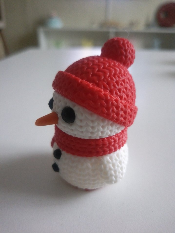 Kırmızı Şapkalı ve Atkılı Kardan adam 3D  pla hammeddesi - Görsel 2