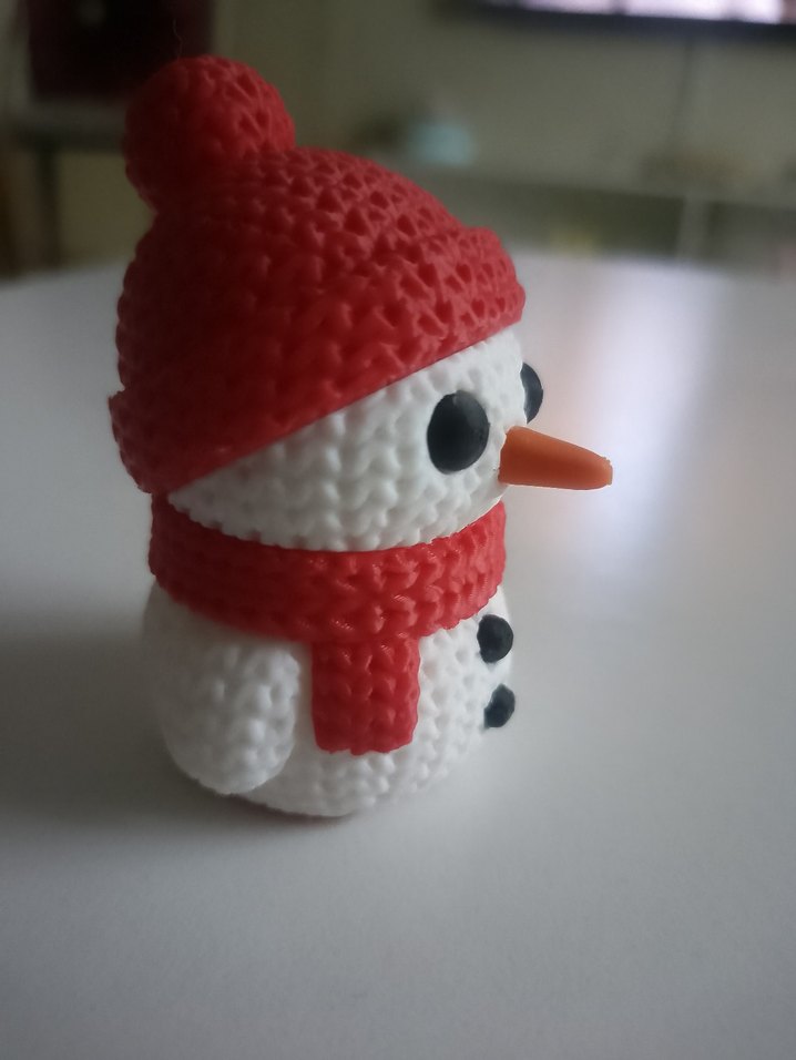 Kırmızı Şapkalı ve Atkılı Kardan adam 3D  pla hammeddesi - Görsel 3