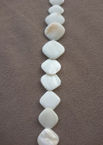 Beyaz Boncuklu( sedef ) Uzun Kadın Kolye gerdanlik el yapimi - Görsel 5