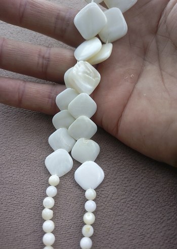 Beyaz Boncuklu( sedef ) Uzun Kadın Kolye gerdanlik el yapimi - Görsel 12