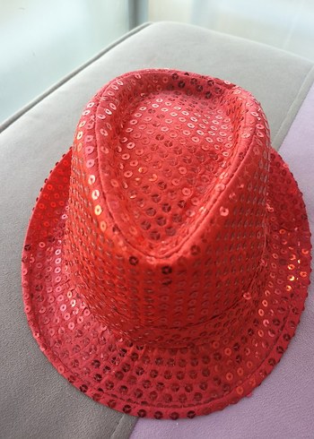 Kırmızı Parlak Pul Detaylı unisex cocuk Şapka