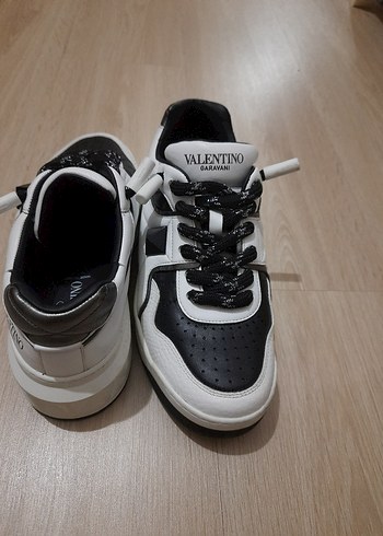 Valentino Siyah Beyaz Bağcıklı Erkek Spor Ayakkabı - Görsel 5