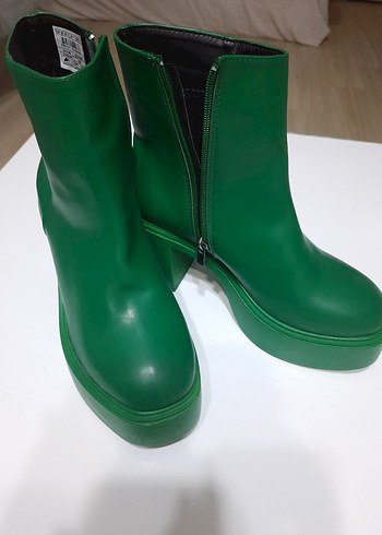 Yeşil Kadın Topuklu Bot - Görsel 3