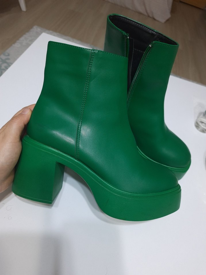 Yeşil Kadın Topuklu Bot - Görsel 2