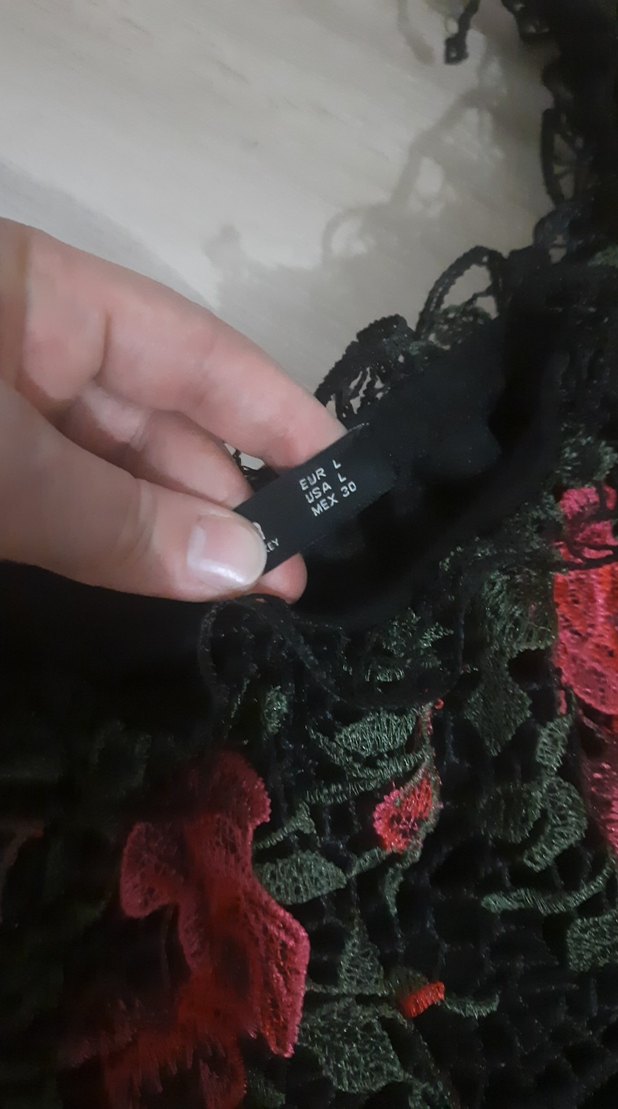 Dantel Nakışlı Siyah Mini Bluz - Görsel 3