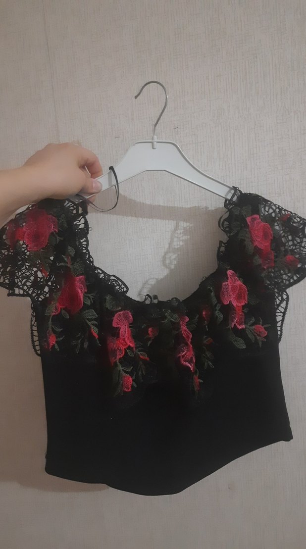 Dantel Nakışlı Siyah Mini Bluz - Görsel 4