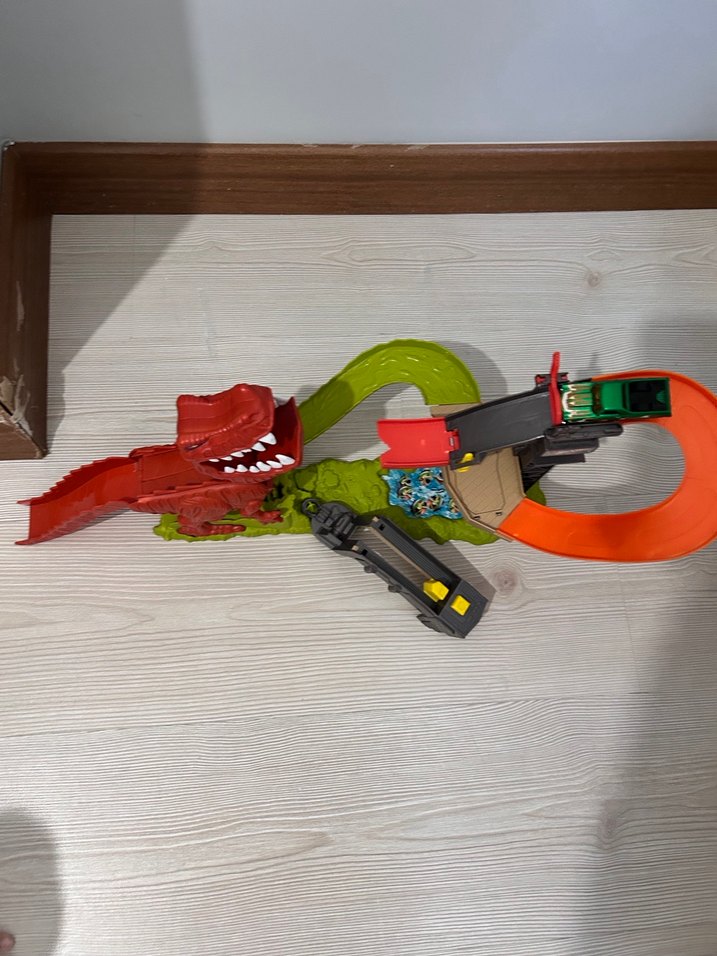 Kırmızı Dinozorlu Çocuk Yarış Oyuncağı - Görsel 3