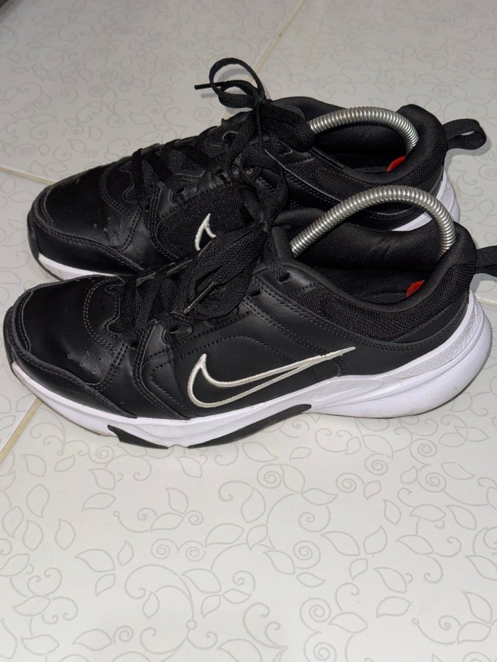 (Nike Defy All Day )Siyah Bağcıklı Nike Spor Ayakkabı - Görsel 3