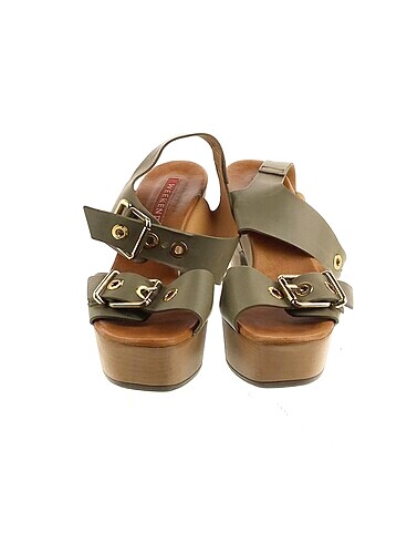 38 Beden Vintage Love Sandalet %70 İndirimli.